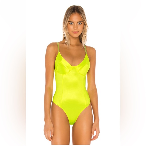 superdown - TESS CAMI BODYSUIT - Picture 2 of 5